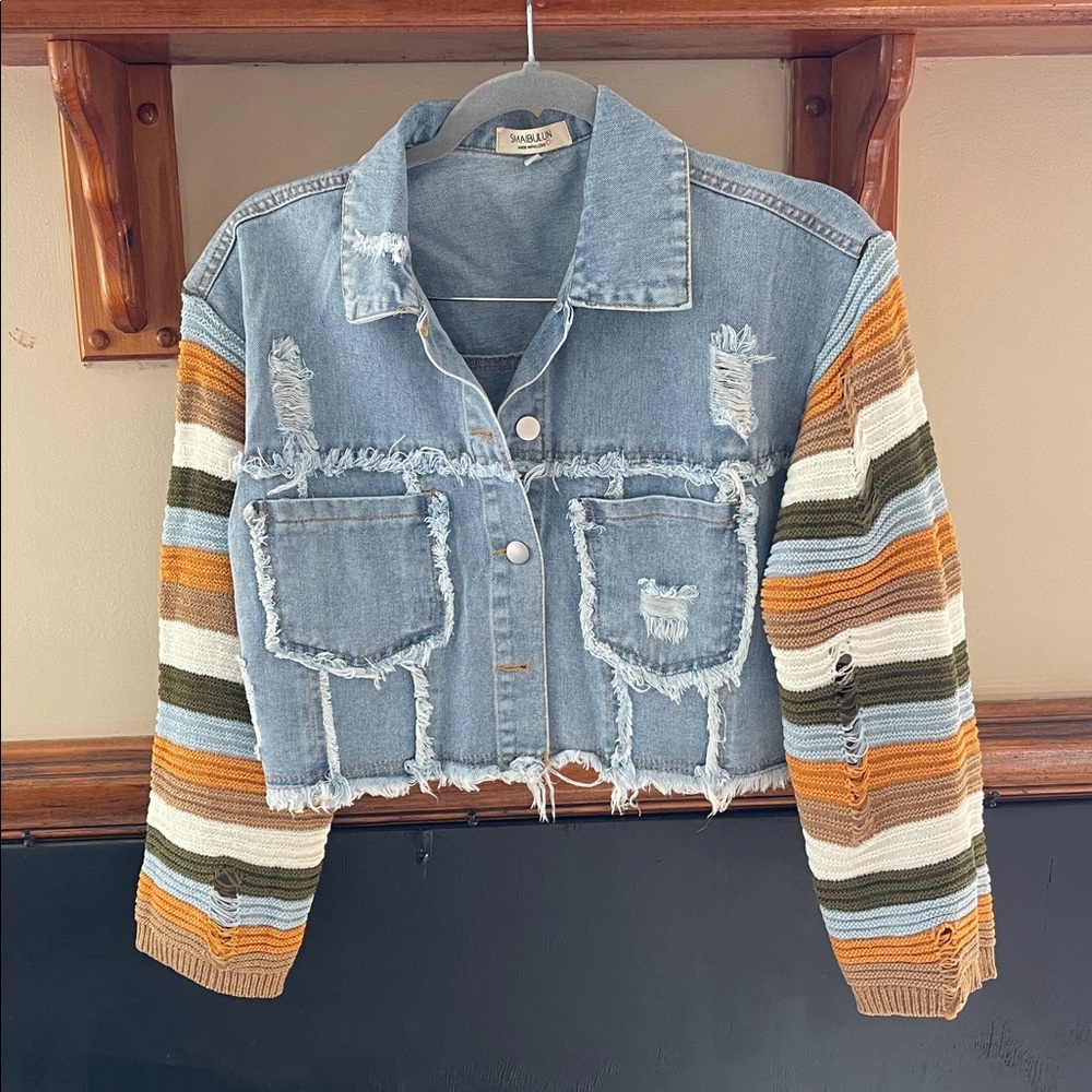 SMAIBULUN Denim Jacket with Striped Sleeves